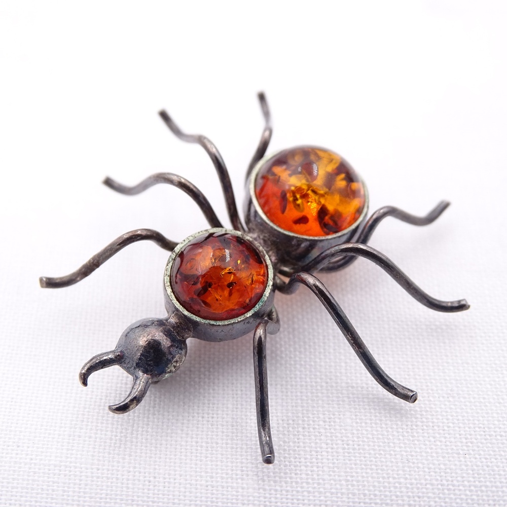 Vintage Bull Ant Pin Sterling & Baltic Amber 925